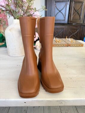 Women's Brown Mid-Calf Fashion Boots